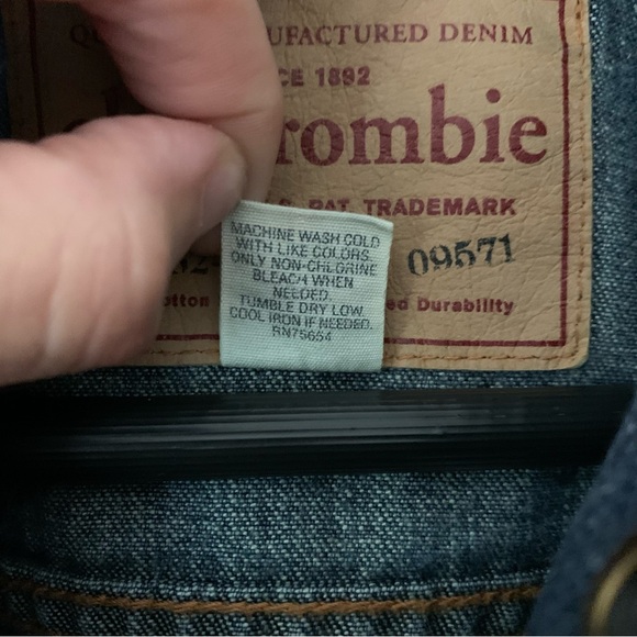 Abercrombie & Fitch Denim Button Up Trucker Jacket Size Large Vintage Blue Denim - Picture 11 of 13